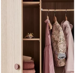 Armoire Haute Popsicle - Chêne/Cherry -LES ENFANTS DU DESIGN Soldes 81 30504 33 armoire haute cherry popsicle flexa 5 1264x1234