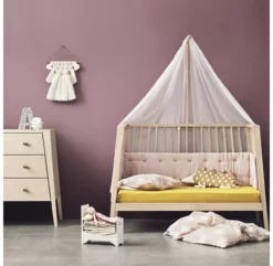 Leander Flèche De Lit Bébé Linea Et Luna - Chêne 14 Leander Flèche De Lit Bébé Linea Et Luna - Chêne -LES ENFANTS DU DESIGN Soldes ambiance lit bebe commode leander 1 1264x1234