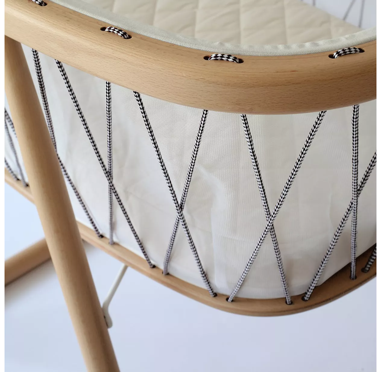 Berceau Kumi - Noir/Blanc 4 Berceau Kumi - Noir/Blanc – Image 2