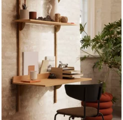 Ferm LIVING Bureau Mural Sector - Chêne/Laiton -LES ENFANTS DU DESIGN Soldes bureau sector chene laiton ferm living 2 1264x1234