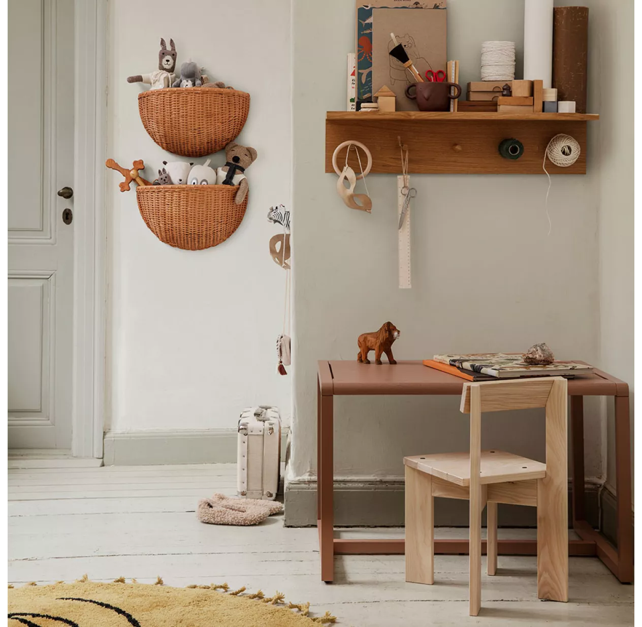 Ferm LIVING Chaise Enfant Ark - Frêne 4 Ferm LIVING Chaise Enfant Ark - Frêne – Image 2