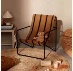 Ferm LIVING Chaise Enfant Desert - Noir/Stripe -LES ENFANTS DU DESIGN Soldes chaise enfant desert stripe noir ferm living 4 1264x1234