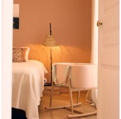 Couffin Nomade Kuko - Nude -LES ENFANTS DU DESIGN Soldes couffin nomade kuko rose nude charlie crane 4 1264x1234