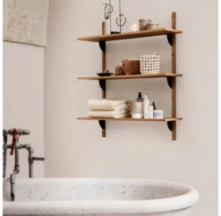 Ferm LIVING Etagère Sector Triple T/W - Chêne/Noir -LES ENFANTS DU DESIGN Soldes etagere sector triple large chene laiton noir ferm living 4 1264x1234