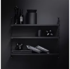 Etagère String Pocket - Noir -LES ENFANTS DU DESIGN Soldes etagere string pocket noir string furniture 2 1264x1234