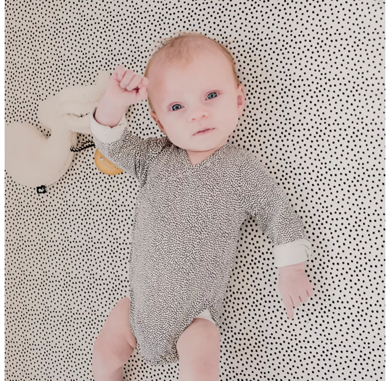 Drap Housse Bébé Cozy Dots - Blanc Cassé 6 Drap Housse Bébé Cozy Dots - Blanc Cassé – Image 4