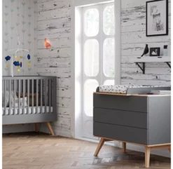 VOX Lit Bébé 60 X 120 Nature - Gris Anthracite -LES ENFANTS DU DESIGN Soldes lit bebe 60x120 nature grey vox 3 1264x1234