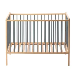 Lit Bébé Rémi - Bleu Gris -LES ENFANTS DU DESIGN Soldes lit bebe remi hetre bleu gris combelle 4 1264x1234