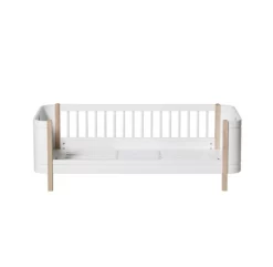 Lit Junior Wood Mini+ - Blanc/Chêne -LES ENFANTS DU DESIGN Soldes lit junior wood mini plus oliver furniture 2 1264x1234